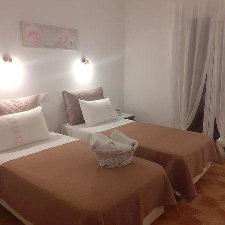 Marili Downstairs Apartments Roda  Ngoại thất bức ảnh